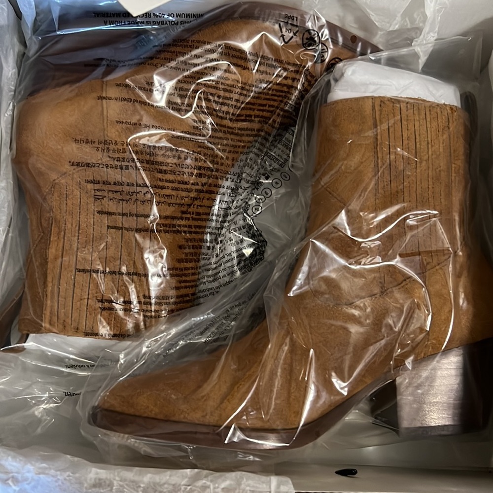 NIB Lauren Ralph Lauren Raquel Booties SIZE 5 1/2 Brown Suede Retail $195